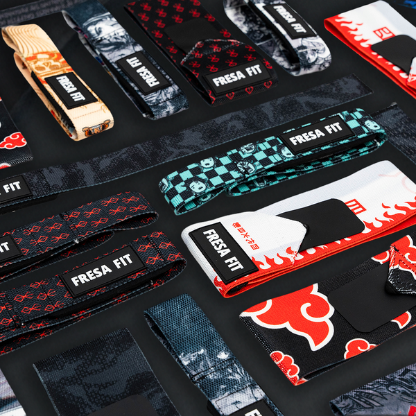 ACCESORIOS, MUÑEQUERAS Y STRAPS